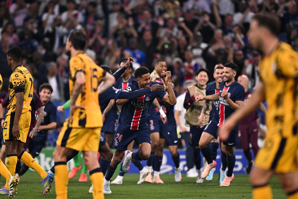 马德里竞技足球俱乐部战术特点