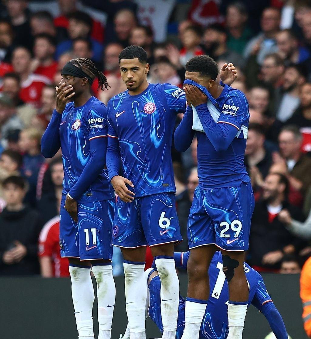 转折点！切尔西远射贴柱，欧超杯清晨攻防权衡，引发热议，赛程密集仍需轮换(费内巴切最新消息今天)