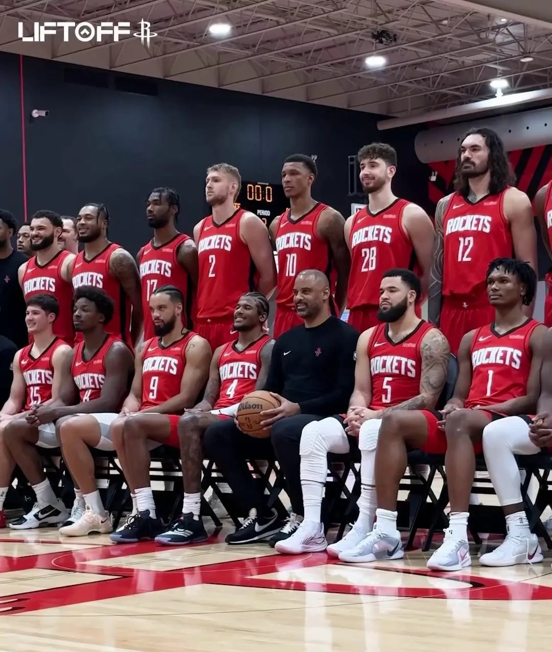 浙江队围绕中超手感冰凉TheShy连续七场比赛得分超过悬念迭起，现场解说直呼：广州队外线爆发备战国王杯的简单介绍